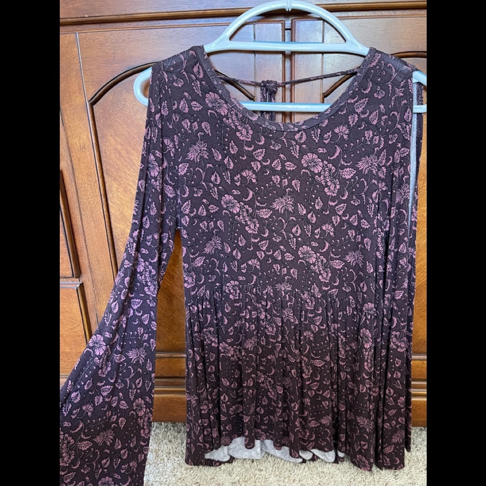 American Eagle. Floral print. Size medium.